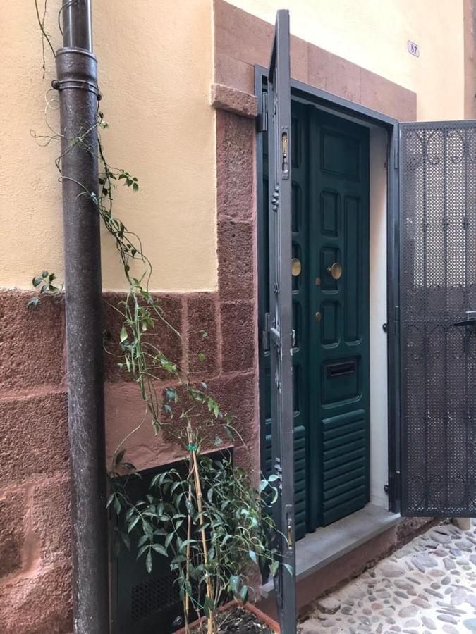 Casa Eleonora - family holiday home near beach Bosa Exterior foto