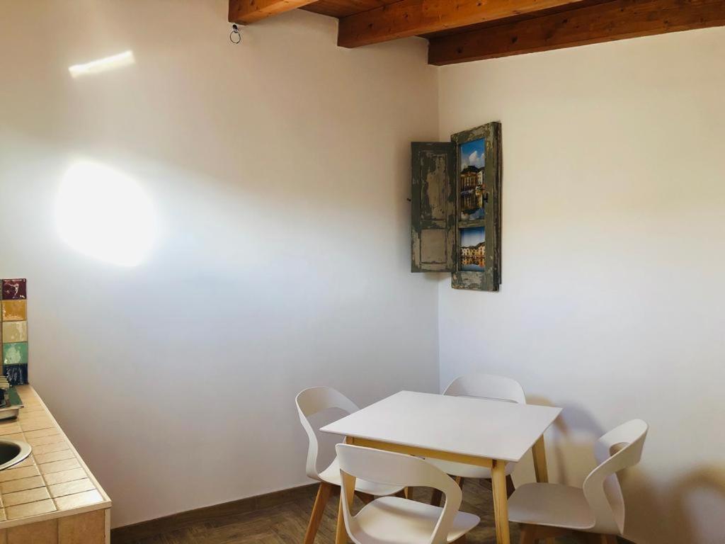 Casa Eleonora - family holiday home near beach Bosa Exterior foto